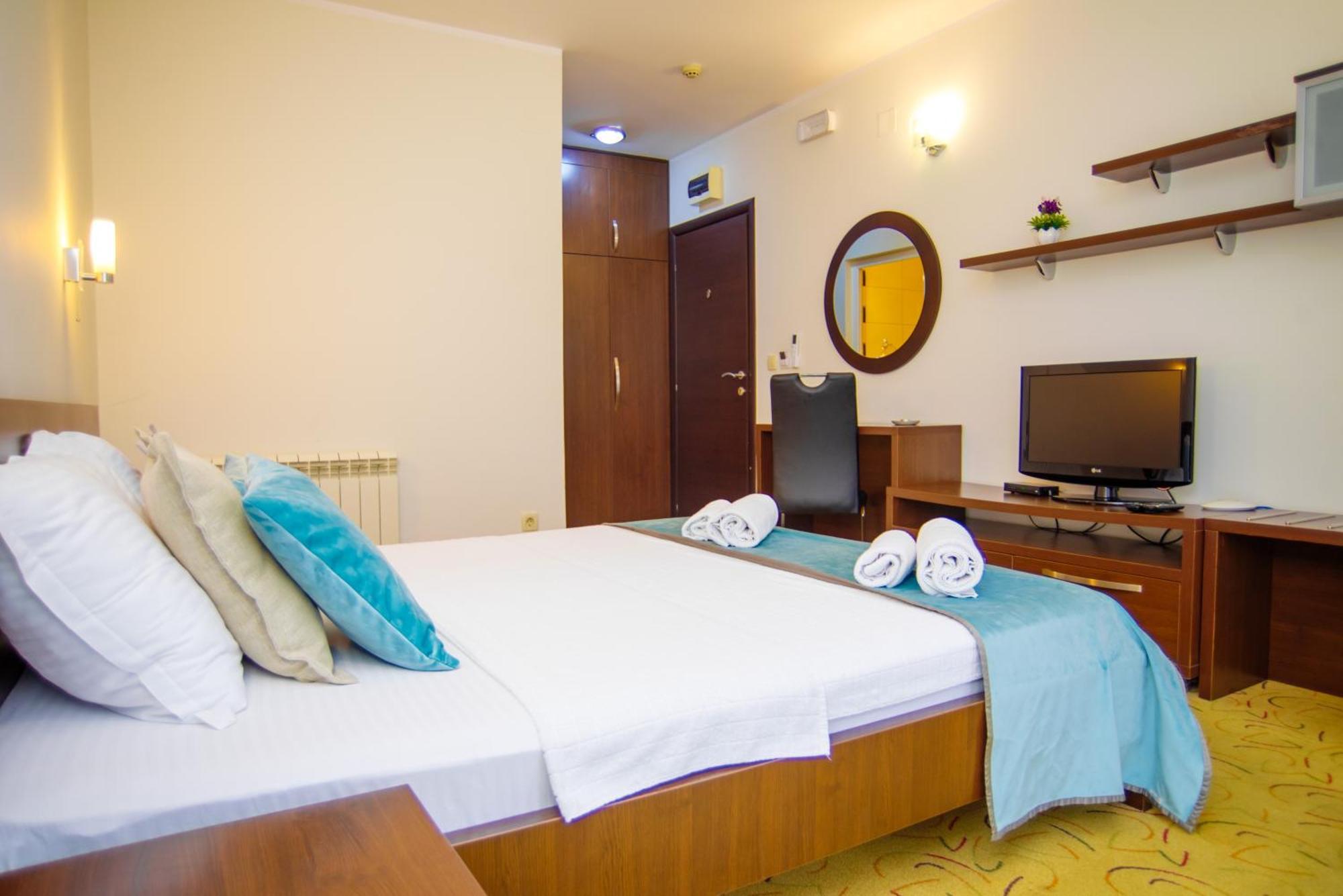 Hotel Odissey Jaz Budva Eksteriør billede