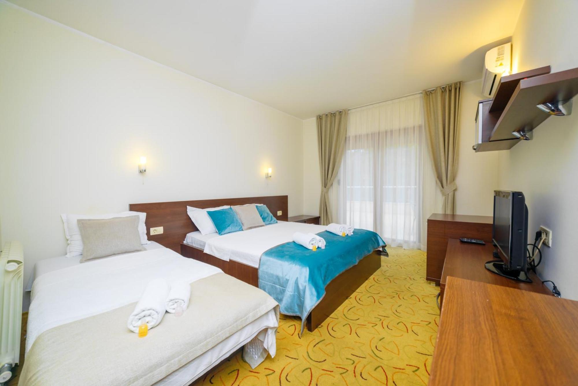 Hotel Odissey Jaz Budva Eksteriør billede