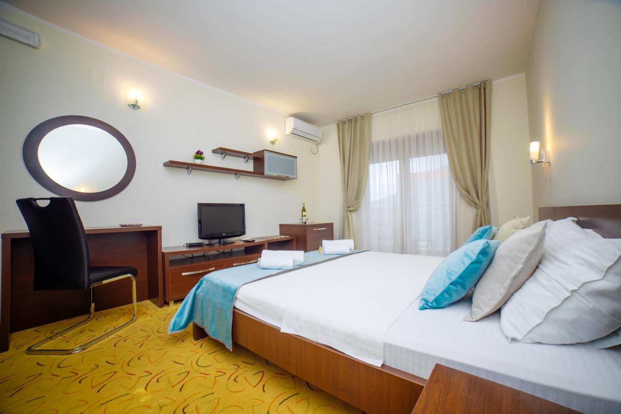 Hotel Odissey Jaz Budva Eksteriør billede